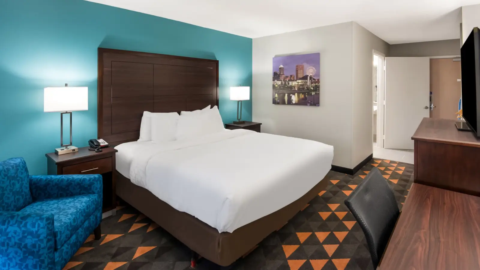 Attractive Room With King Bed Attractive Room With King Bed